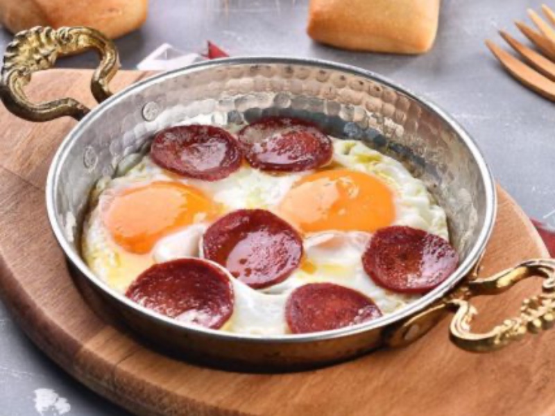 Sucuklu Yumurta