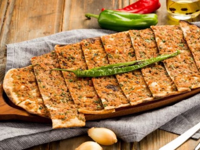 Kıymalı Pide